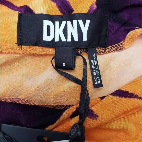 DKNY Sleeveless Zipper Stretch Top NWT Size Small - Picture 8 of 9